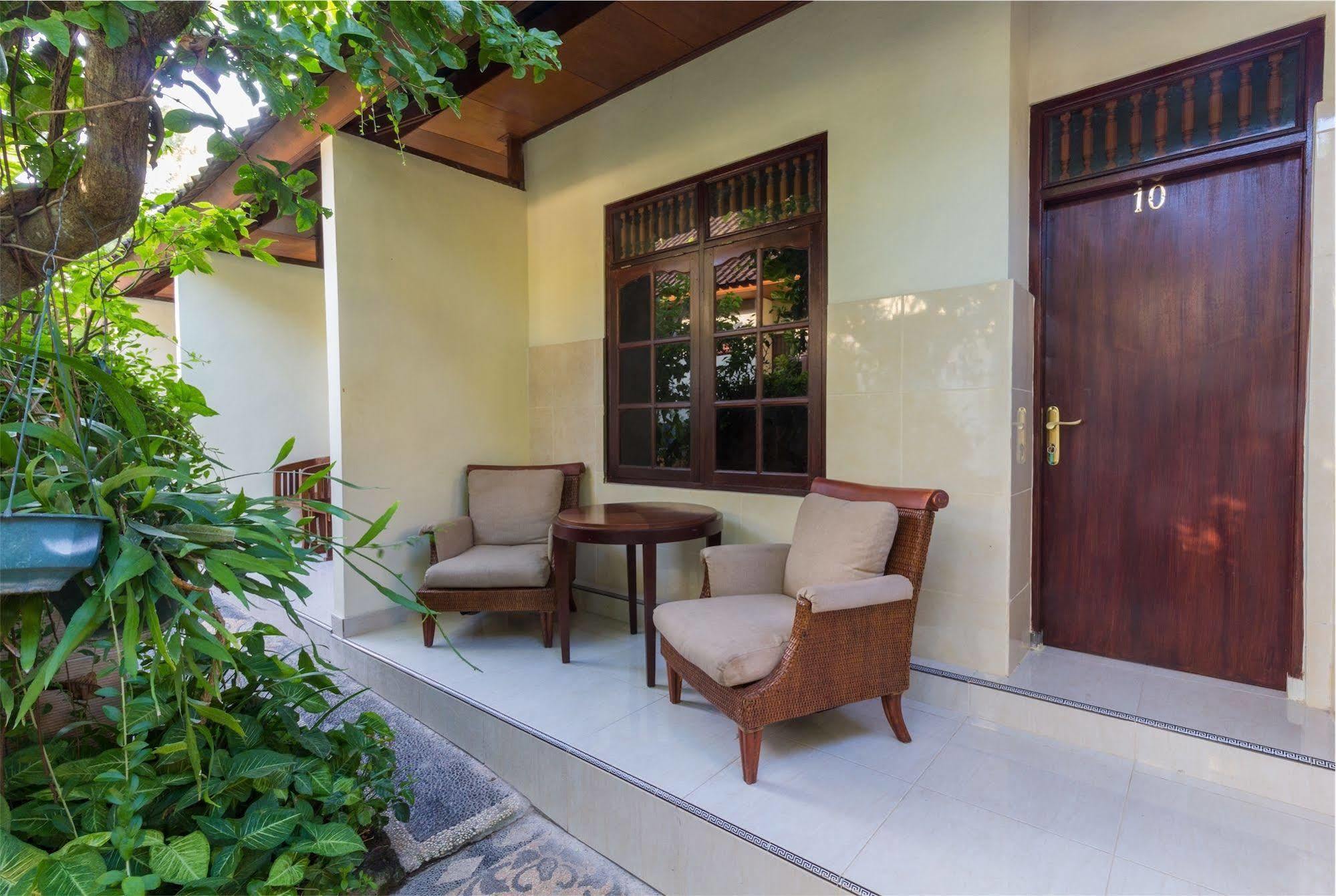 Reddoorz @ Sehati Raya Kuta レギャン エクステリア 写真